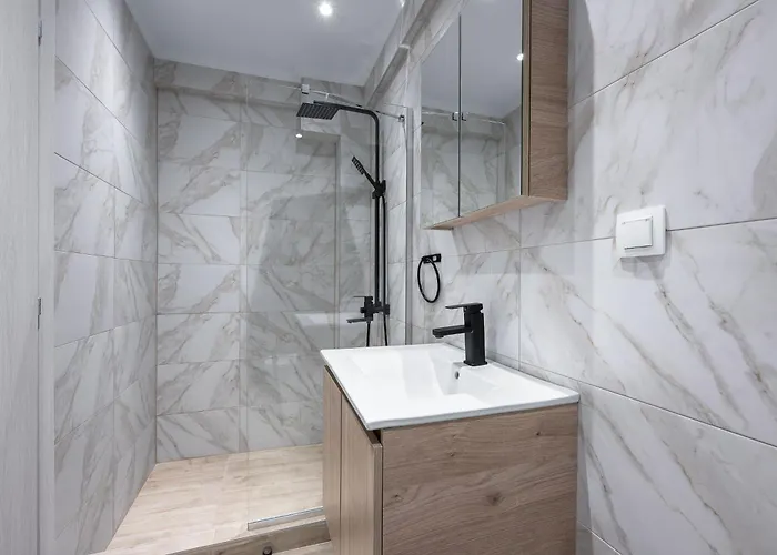 Vesper Apartments, The Luxury *