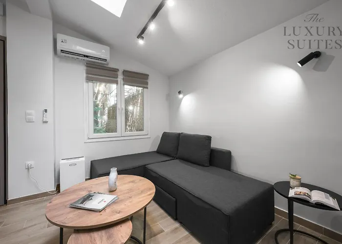 Vesper Apartments, The Luxury *